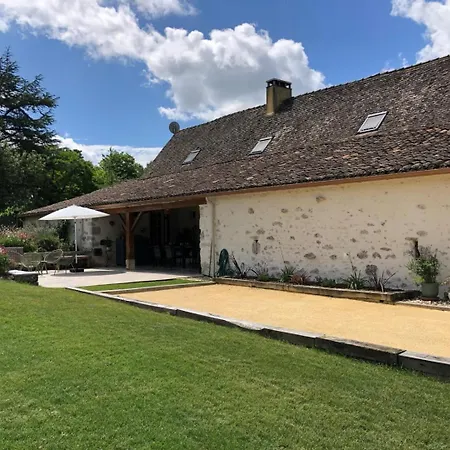 Aux Charmes D'angely Tatil Evi