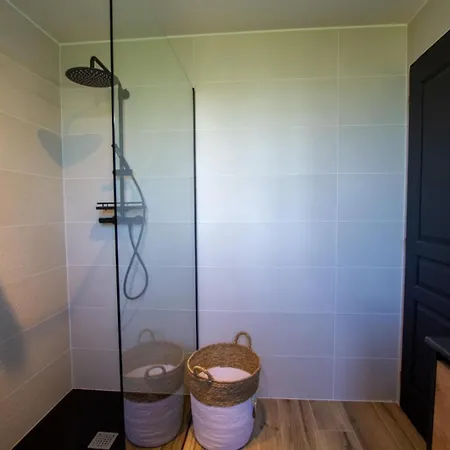 Aux Charmes D'angely * Naussannes