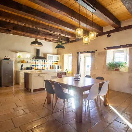 Holiday home Aux Charmes D'angely