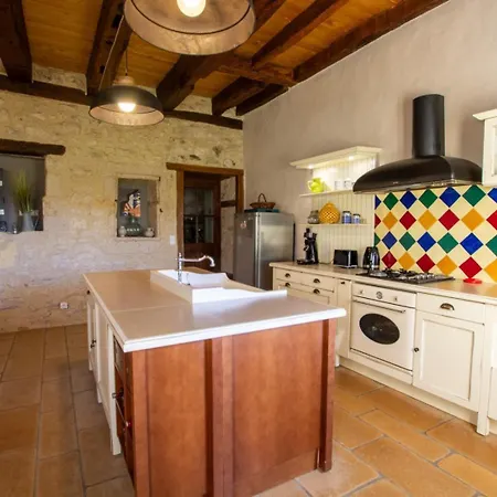 Holiday home Aux Charmes D'angely *