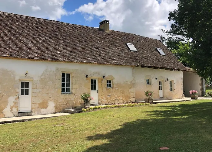 Aux Charmes D'angely Дом отдыха