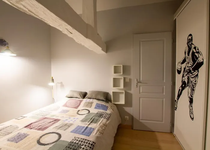 Aux Charmes D'angely Дом отдыха *